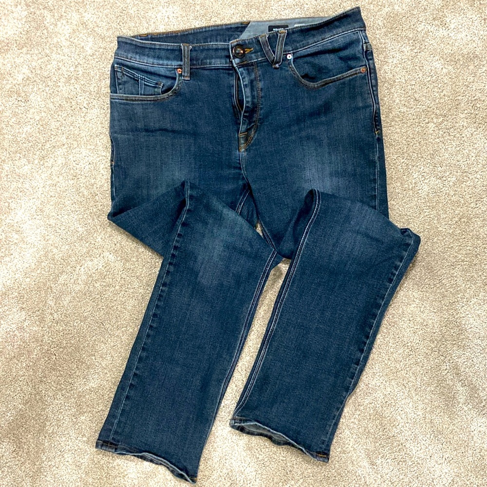 Dark blue Volcom Solver men’s jeans.  34Lx32L